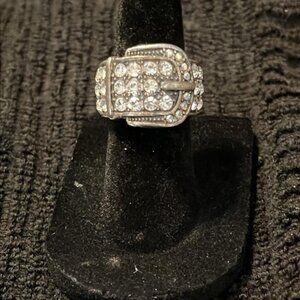 Premier Designs Buckle Ring